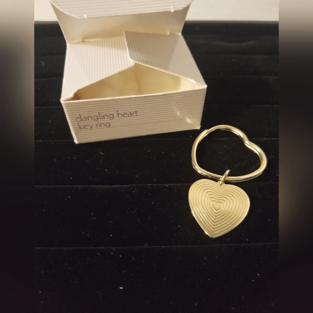Avon dangling heart key ring